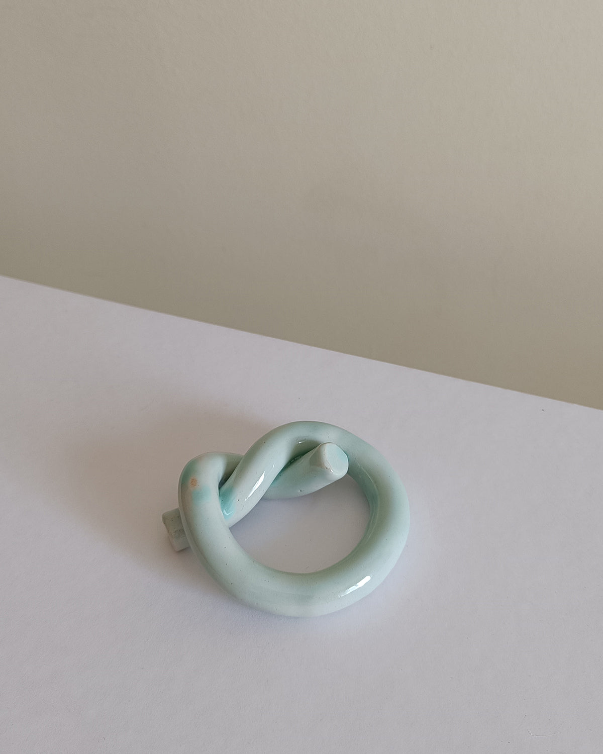 Overhand Knot in Mediterranean Sea