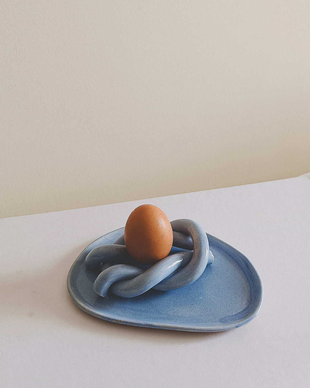 Egg Set Reef knot in Plumbago