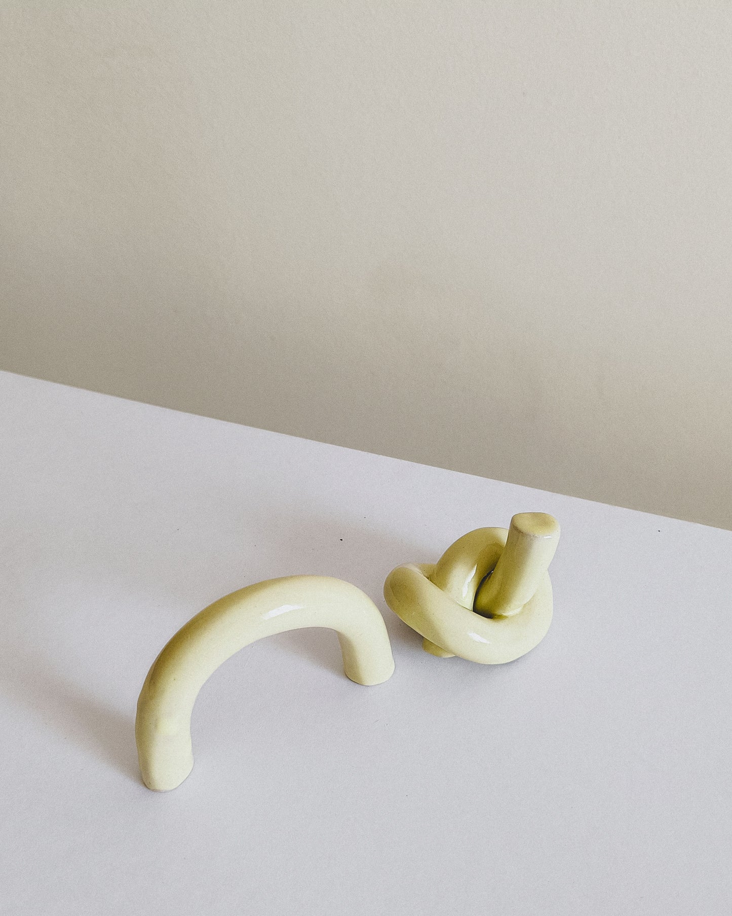 Single Knot in Lemonade